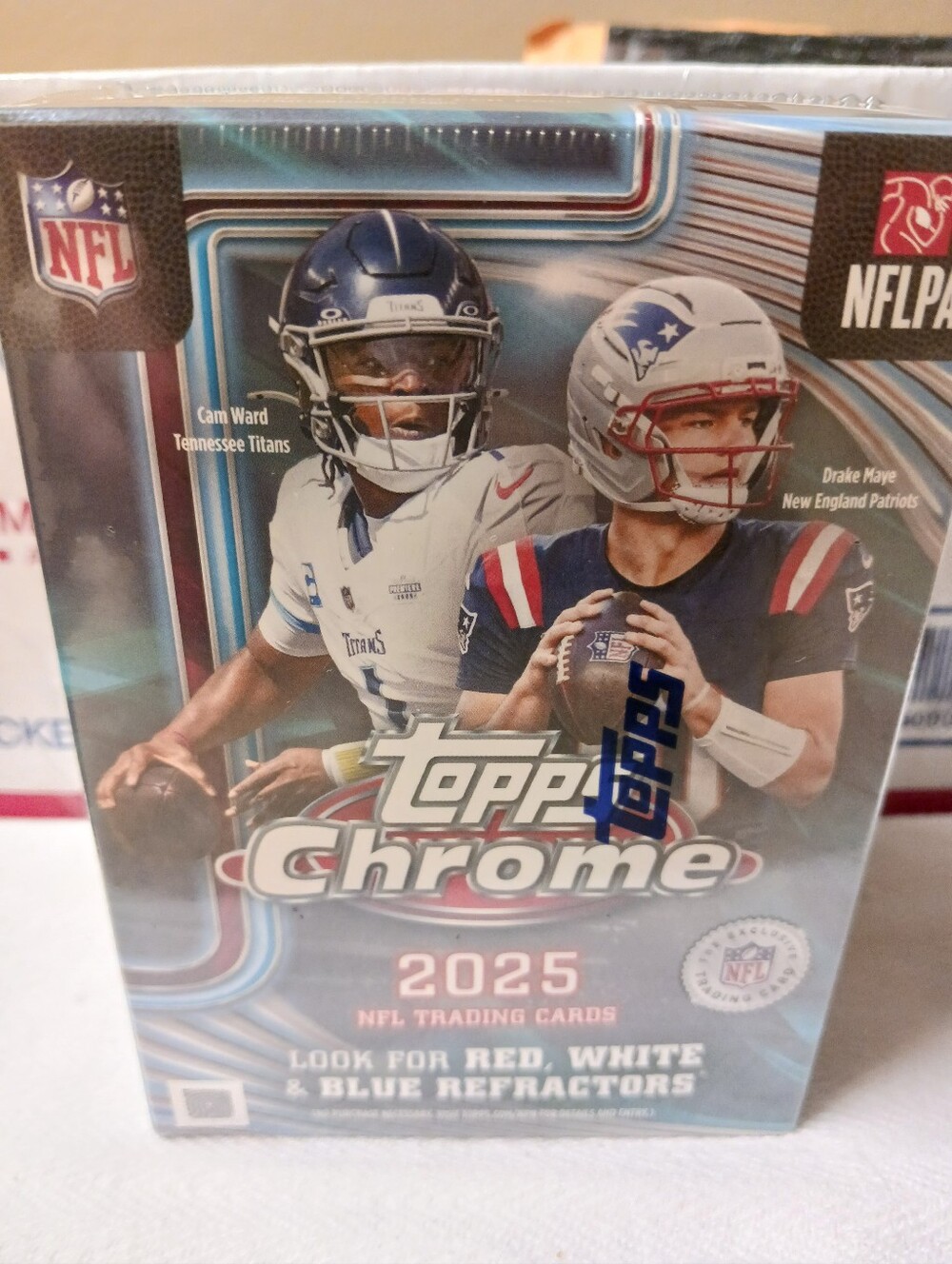 💥💥💥💥2025 TOPPS CHROME HOBBY BOXES. REFRACTORS💥💥 AND ROOKIES GALORE💥1LEFT